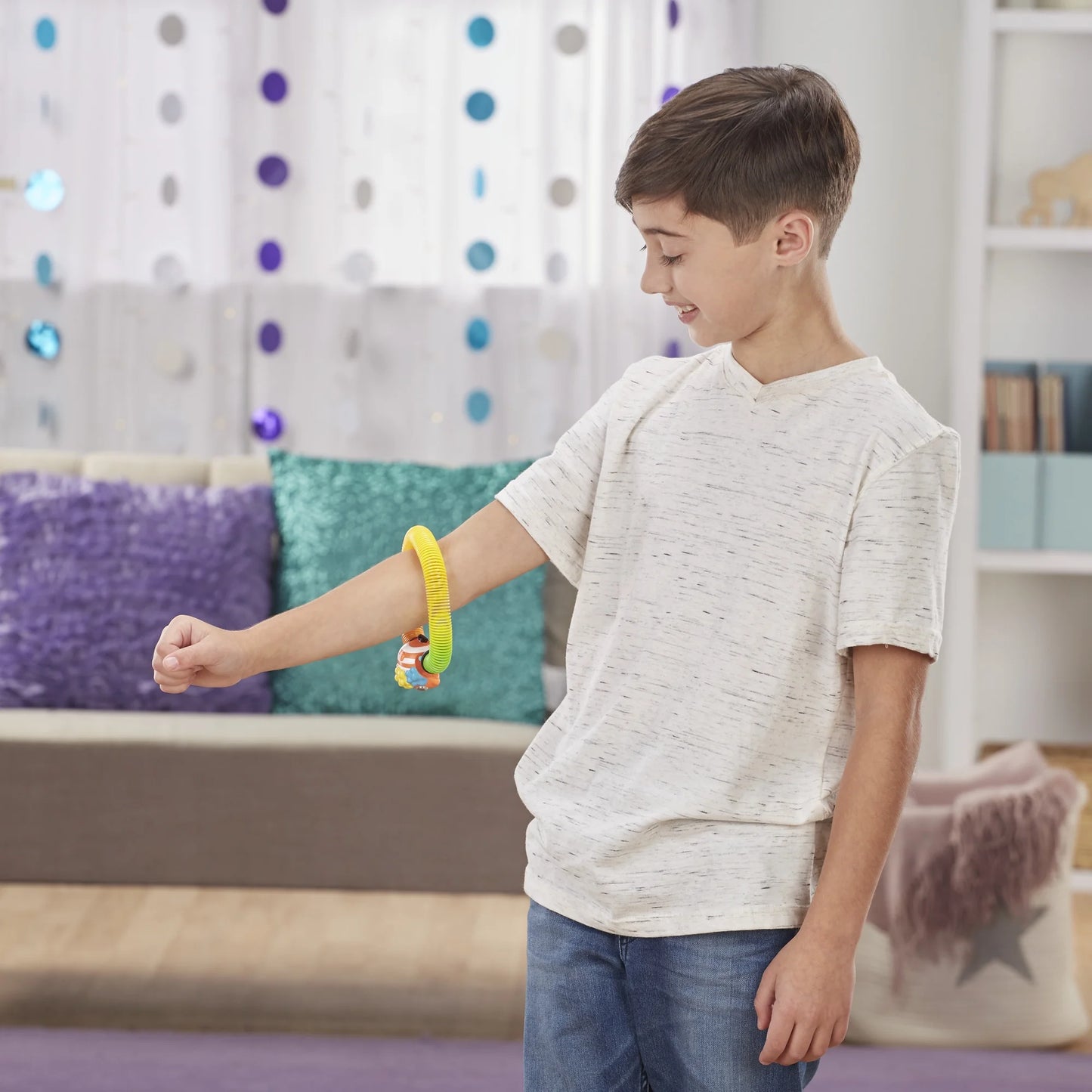 Zoops Wacky Zooming Animals Electronic Pet Party Cockatoo Kids Toy for Boys and Girls