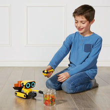 Load image into Gallery viewer, WowWee BotSquad GRiP Interactive R/C Robot Construction Vehicle with Grip Tool
