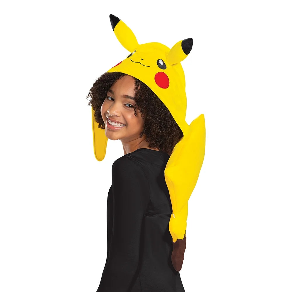 Girl looking back to show the yellow hood and zigzag tail with a brown base
