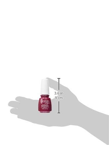 Second size guide view of the raspberry gel polish held in a hand, 9 cm