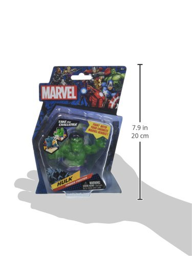 Size guide showing the 7.9 inch Hulk finger fighter package held in a hand