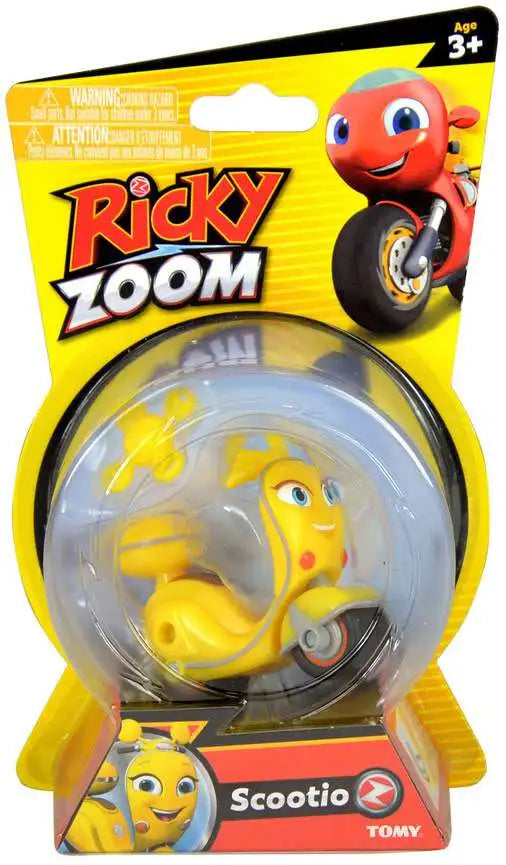 Yellow Scootio scooter figure in its yellow blister card, ages 3+