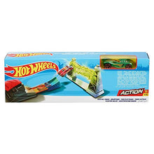 Load image into Gallery viewer, HOT WHEELS Electric Tower Play Set
