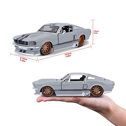 Maisto 1:24 Scale AS 1967 Ford Mustang GT Diecast Vehicle (Color may vary)