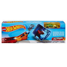 Load image into Gallery viewer, Hot Wheels FLIP Ripper Play Set
