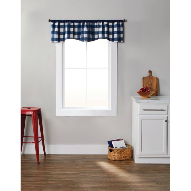 Better Homes & Gardens Checks N Solids 3-Piece Kitchen Window Curtains UPC: 081806465972