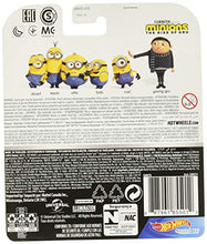 Load image into Gallery viewer, Hot Wheels 1/64 Minions The Rise of Gru Character Car-Carl(5/6)
