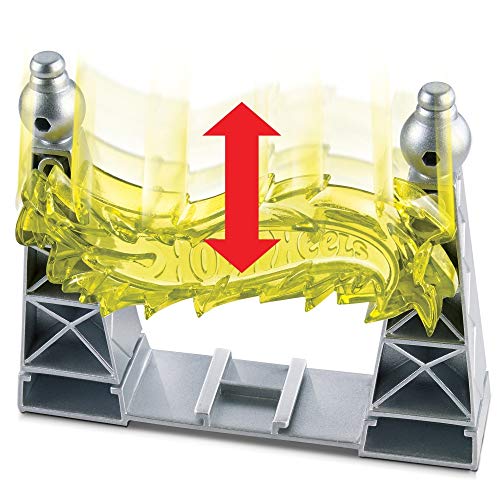 Close-up of the yellow lightning bar on the tower that moves up and down