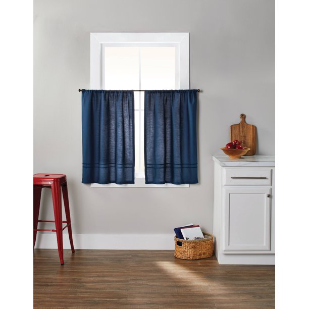 Better Homes & Gardens Checks N Solids 3-Piece Kitchen Window Curtains UPC: 081806465972