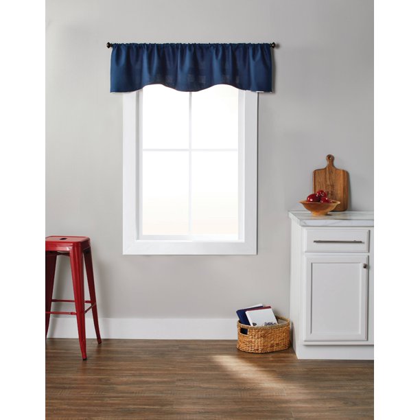 Better Homes & Gardens Checks N Solids 3-Piece Kitchen Window Curtains UPC: 081806465972